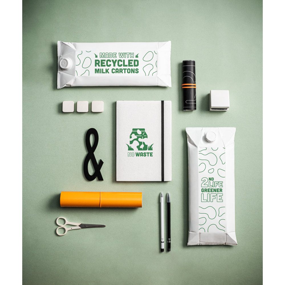 MILKY. Caderno A5,produzido através de pacotes de leite reciclados com folhas pautadas recicladas, com 160 páginas pautadas recicladas - Imagem 3