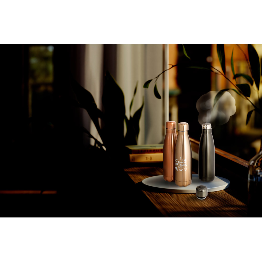 SHOW METALLIC. Garrafa em aço inox de parede dupla térmica, isolada a vácuo e acabamento metalizado 510 mL - Imagem 4